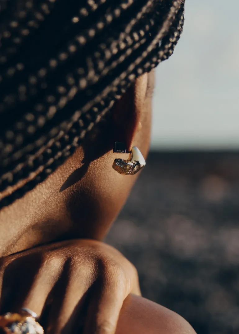 Eroz Stud Earrings