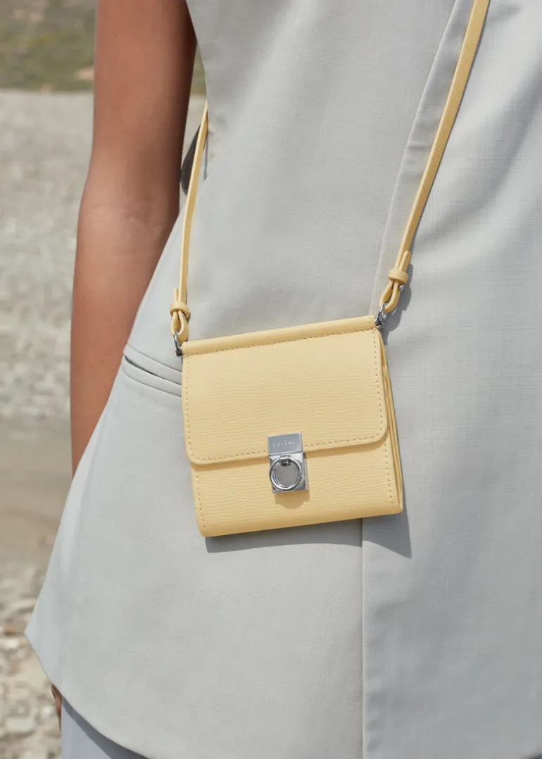 Numéro Sept Crossbody Wallet