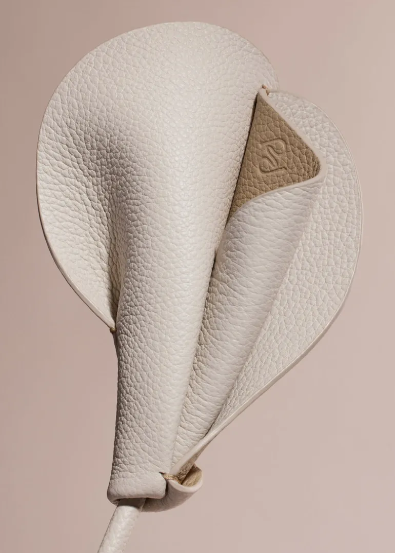 Pili Flower