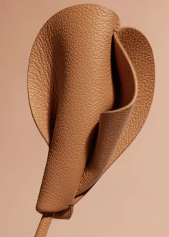 Pili Flower