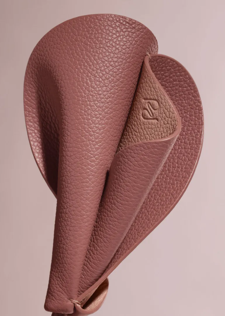 Pili Flower